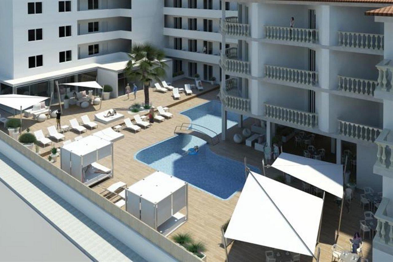 Triton Hotel 4*