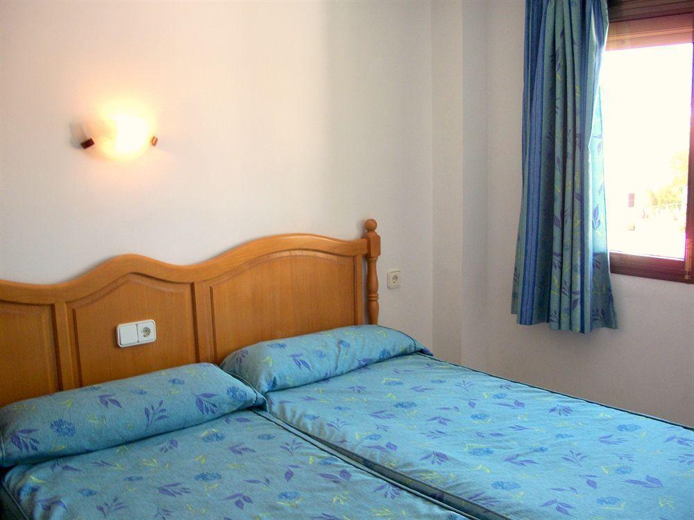 Triton 4*