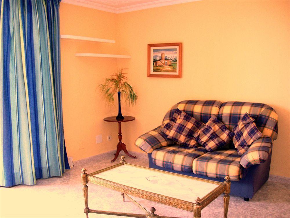 Triton Hotel 4*