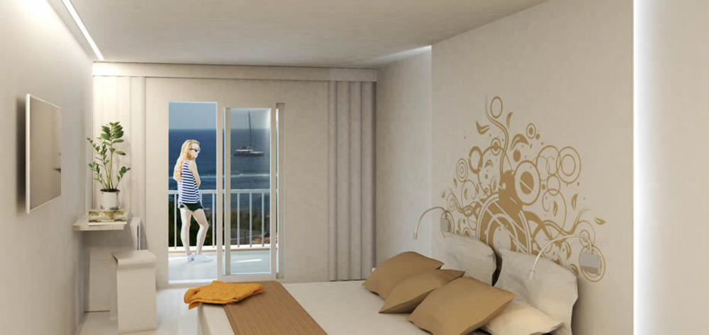 Triton Hotel 4*